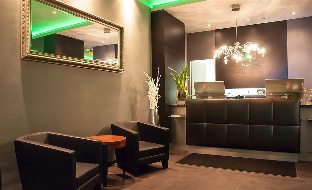 Zi Hotel Karlsruhe Buitenkant foto