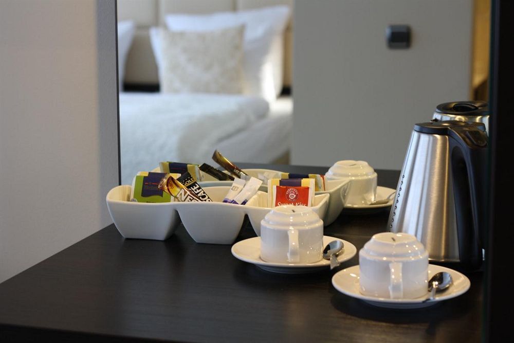 Zi Hotel Karlsruhe Buitenkant foto
